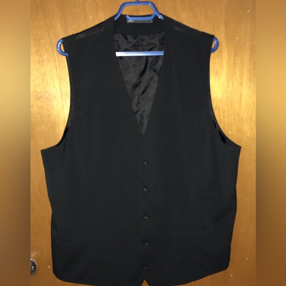 Mens Vest - Picture 2 of 2